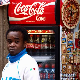 Greenpeace regaña a Coca-Cola, PepsiCo, Suntory, Danone, Nestlé y Dr. Pepper Snapple por sus envases de plástico