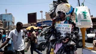 Senegal dice adiós a las bolsas de plástico
